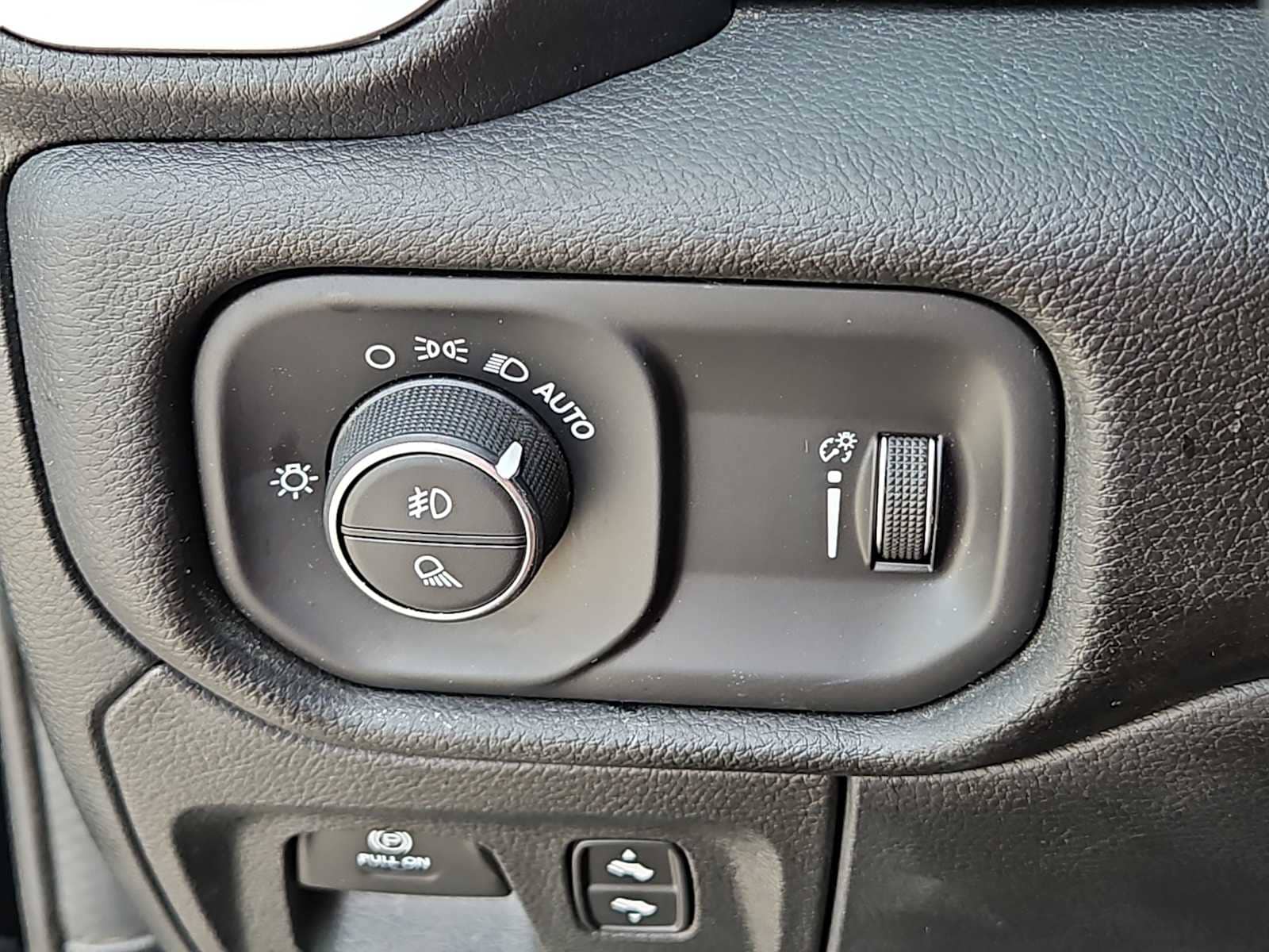 Thumbnail: 2023 RAM 1500 - 23