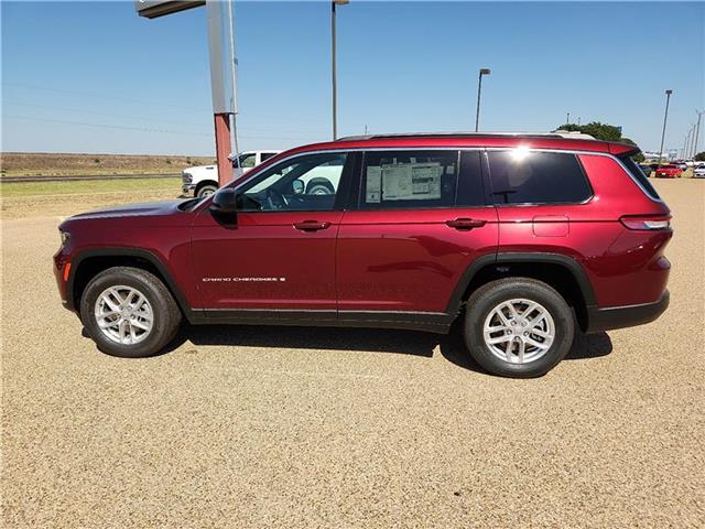 2025 Jeep Grand Cherokee Laredo photo 2