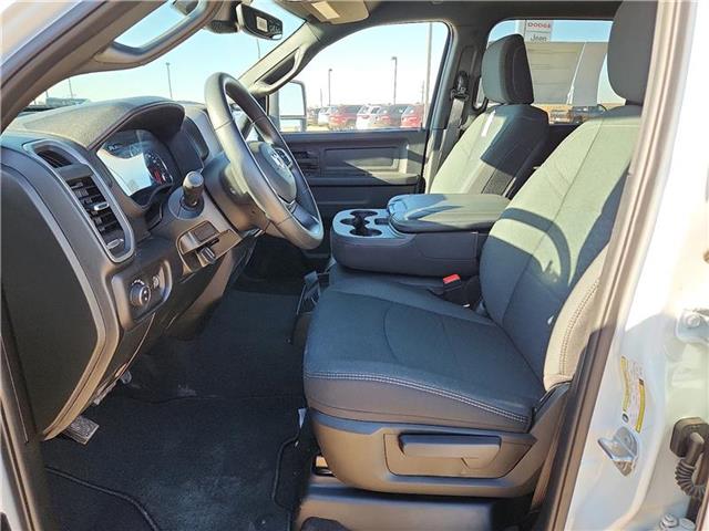 2026 RAM 3500 Tradesman - Photo 10