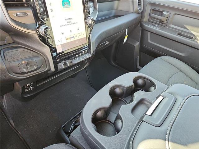 2026 RAM 3500 Tradesman - Photo 17