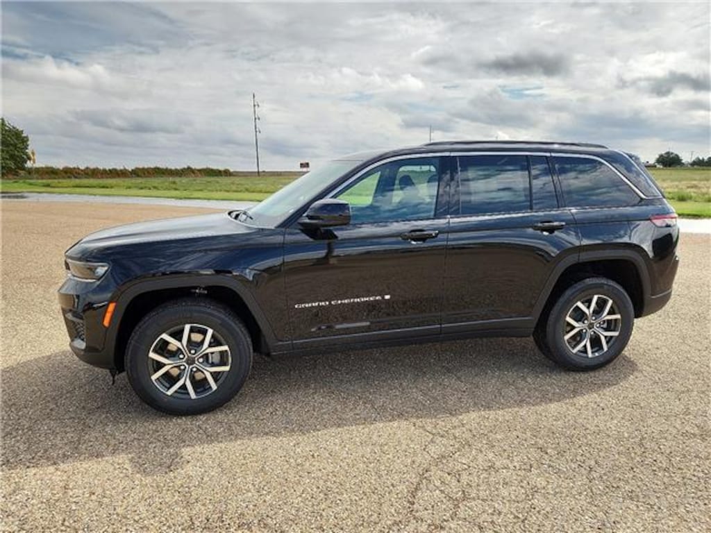 New 2027 Jeep Grand Cherokee LAREDO 4X2 Sport Utility
