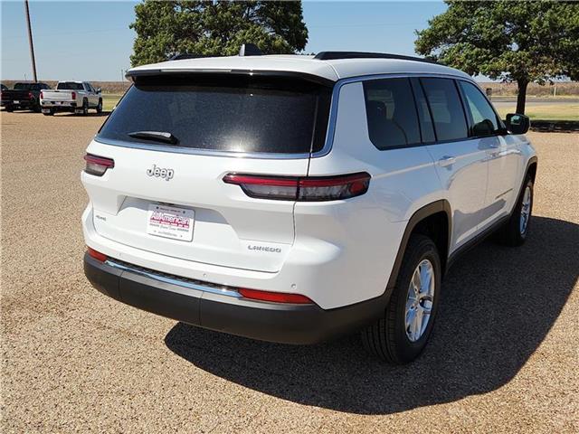 2025 Jeep Grand Cherokee Laredo photo 4