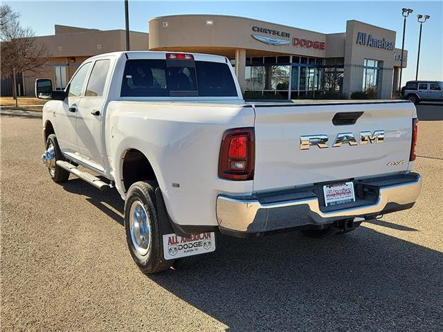 2026 RAM 3500 Tradesman - Photo 3