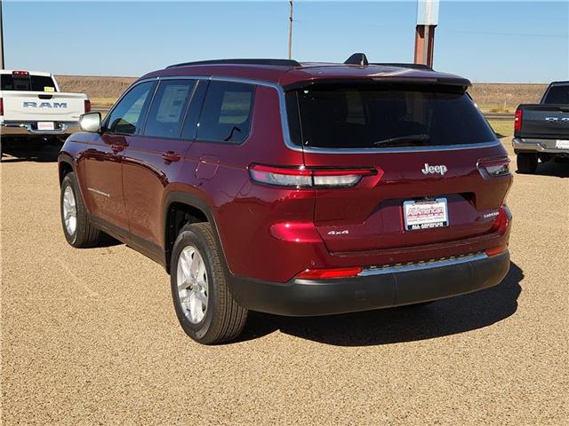 2025 Jeep Grand Cherokee Laredo photo 3