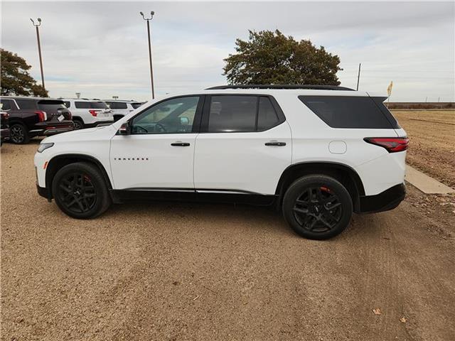 2023 Chevrolet Traverse Premier photo 2
