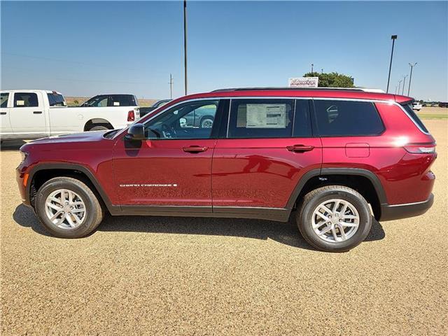 2025 Jeep Grand Cherokee Laredo photo 2