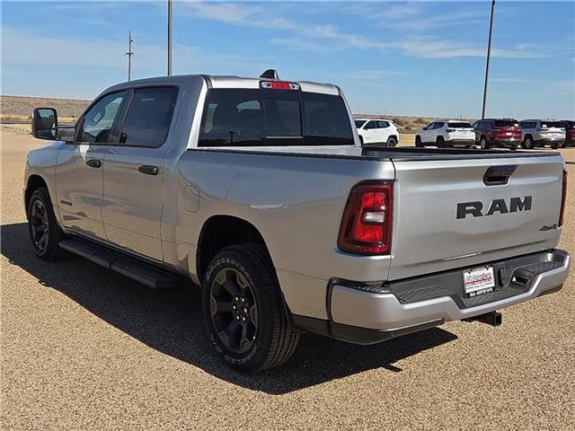 2025 Ram 1500 Tradesman photo 3