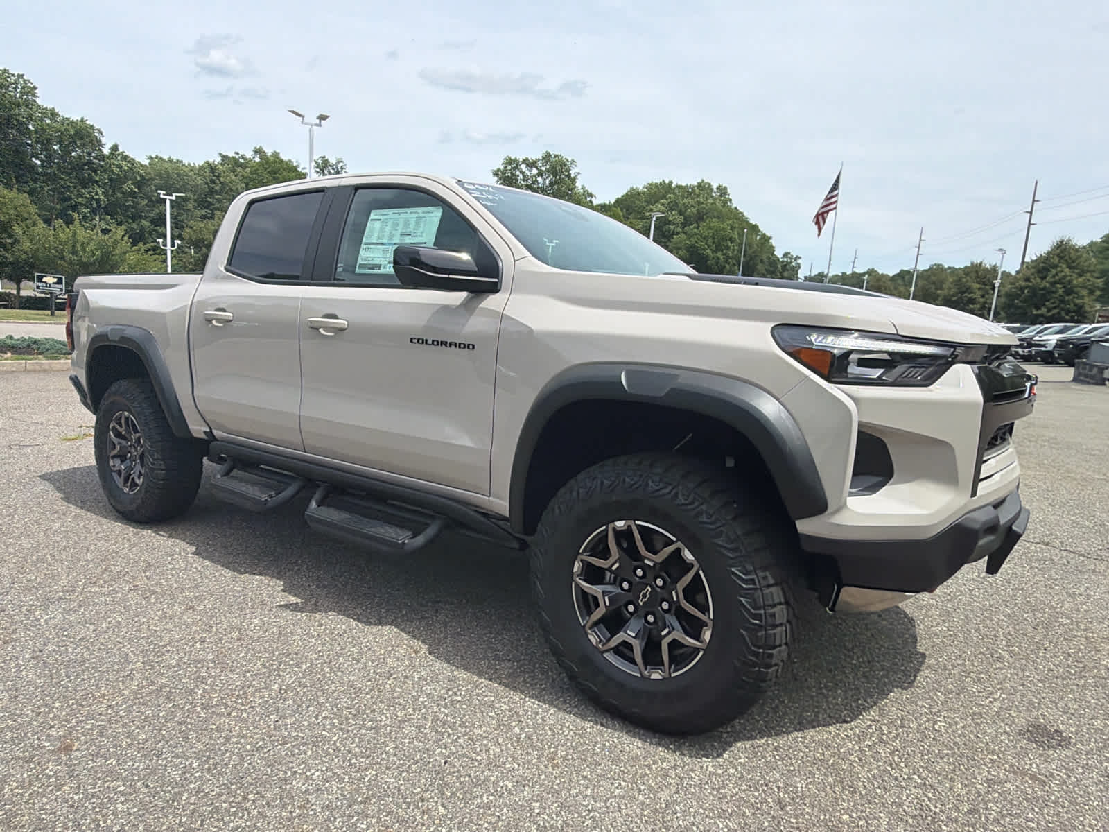 2026 Chevrolet Colorado ZR2 - Photo 3