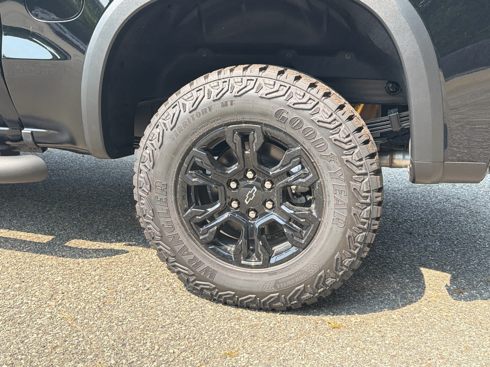 2026 Chevrolet Silverado 1500 ZR2 - Photo 13