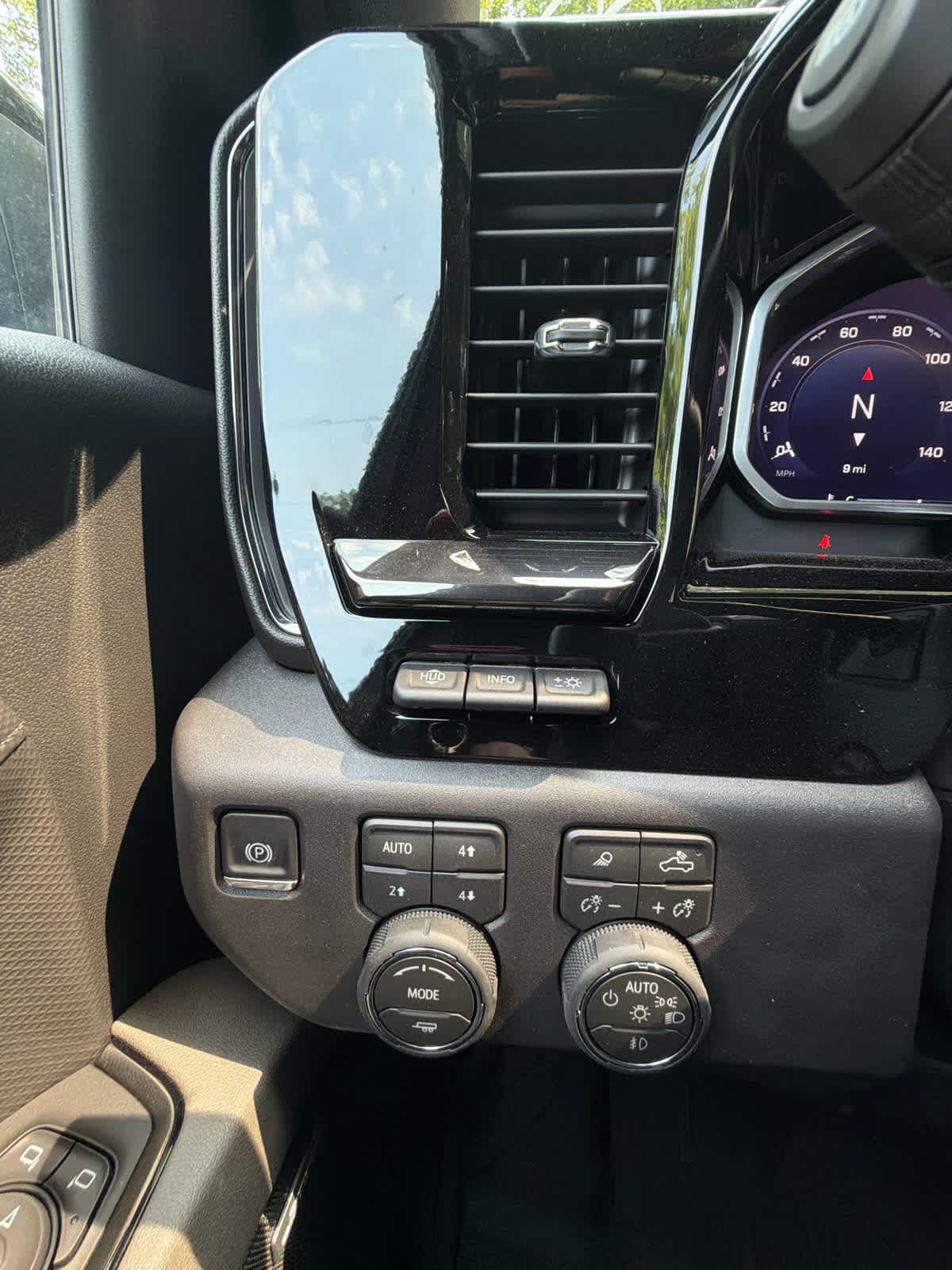 2026 Chevrolet Silverado 1500 ZR2 - Photo 22
