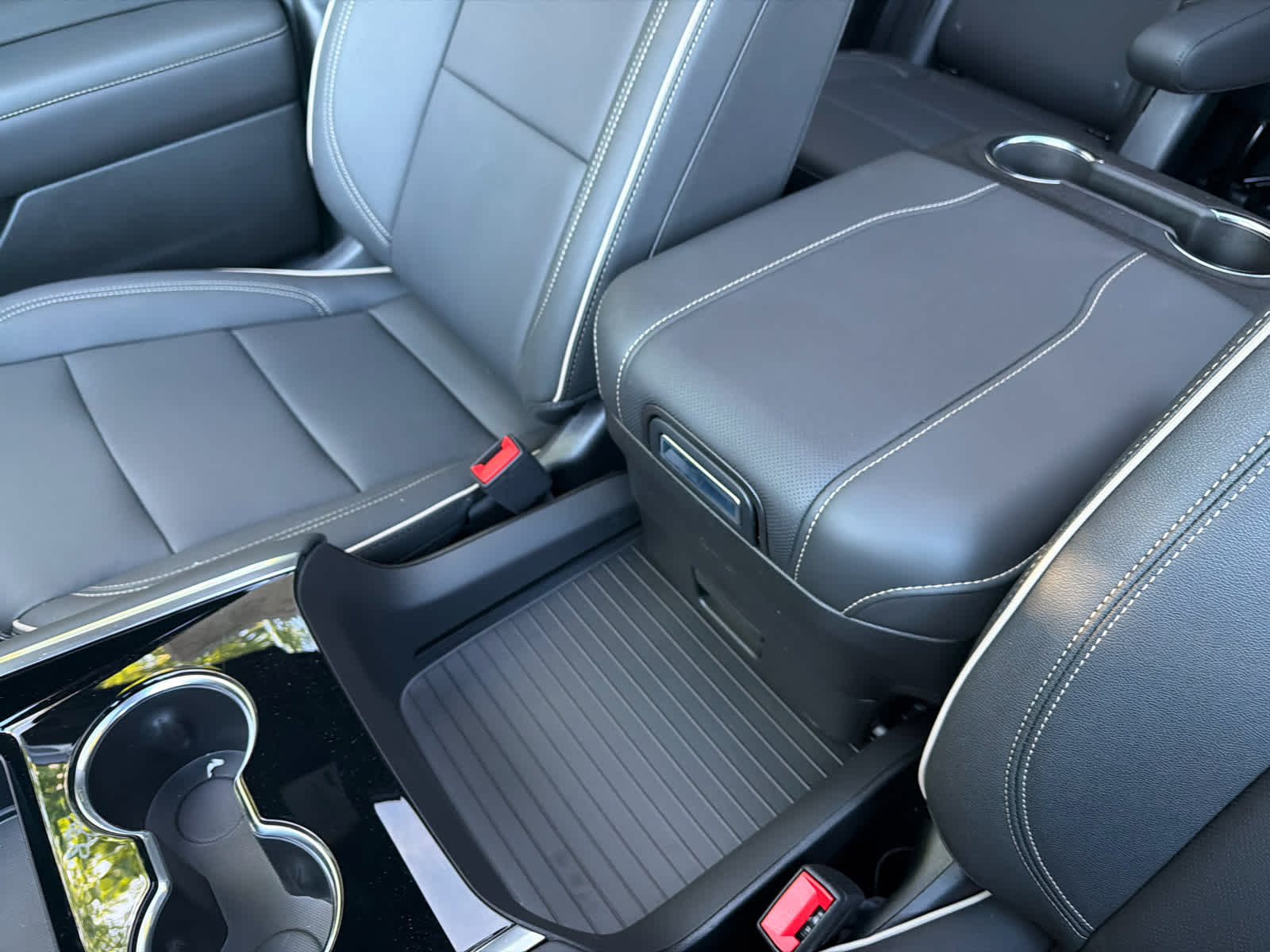 2026 Chevrolet Tahoe Premier - Photo 33