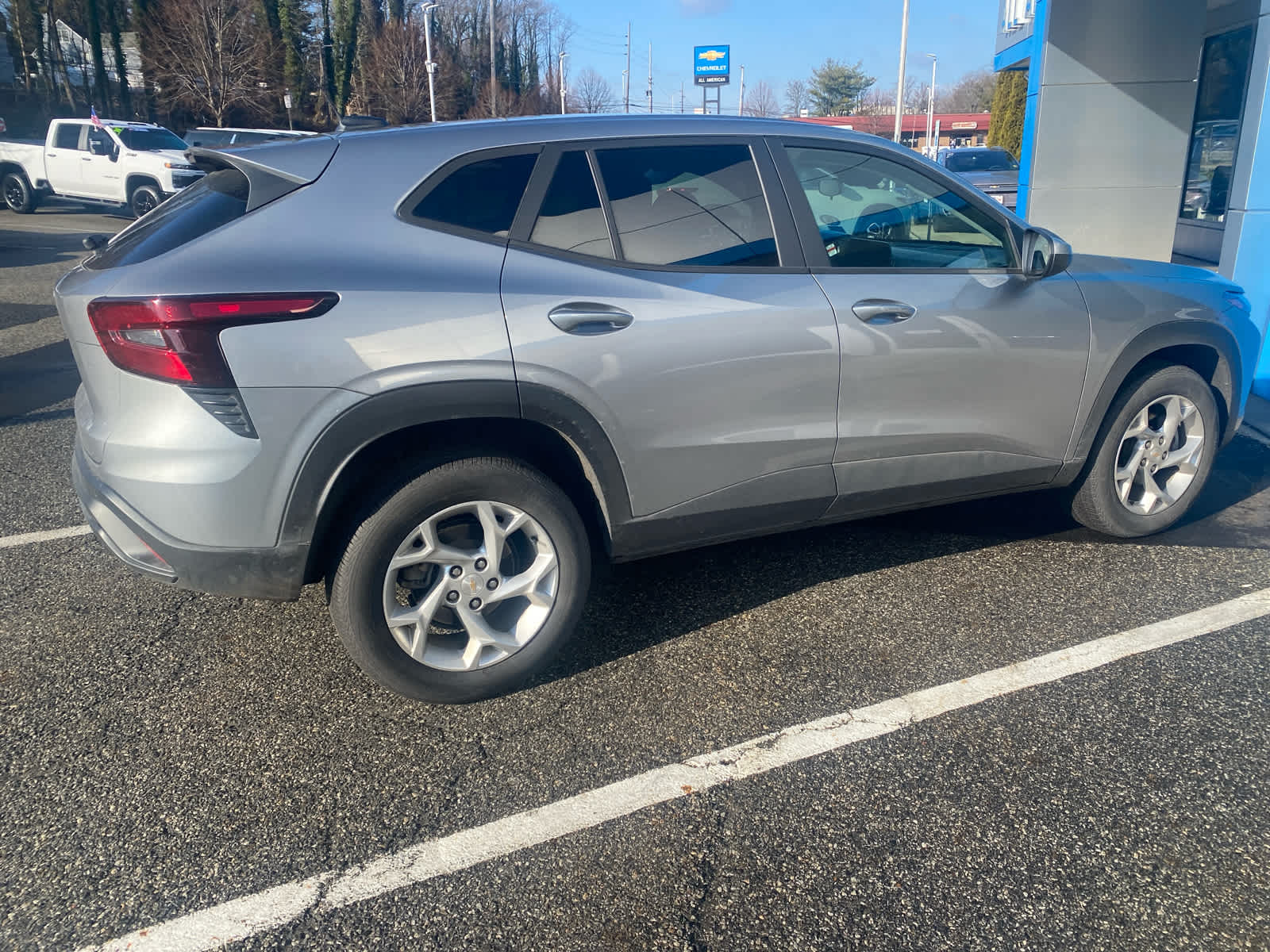 Used 2025 Chevrolet Trax LS with VIN KL77LFEP3SC113213 for sale in Middletown Township, NJ