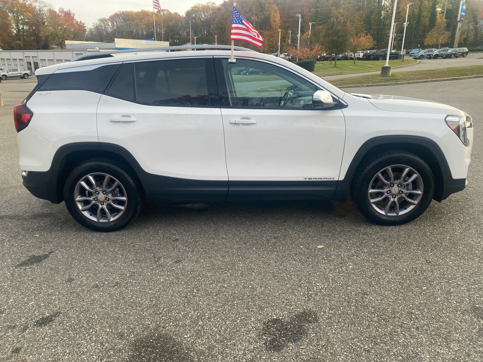 2022 Gmc Terrain SLT photo 2