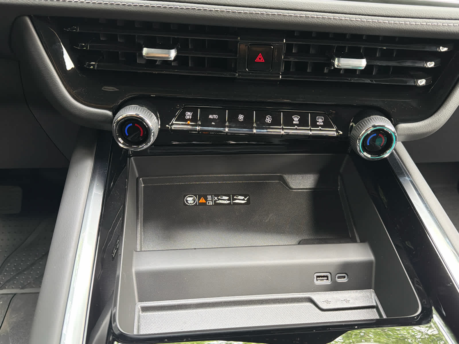 2026 Chevrolet Tahoe LT - Photo 28