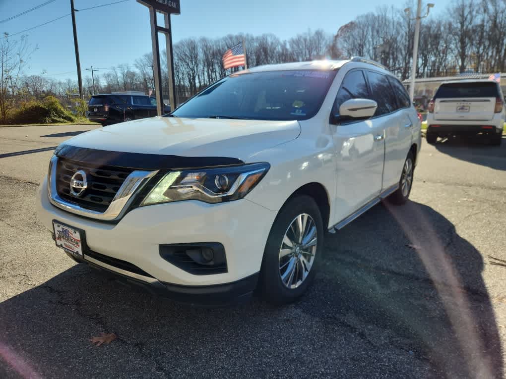 2020 Nissan Pathfinder S's photo