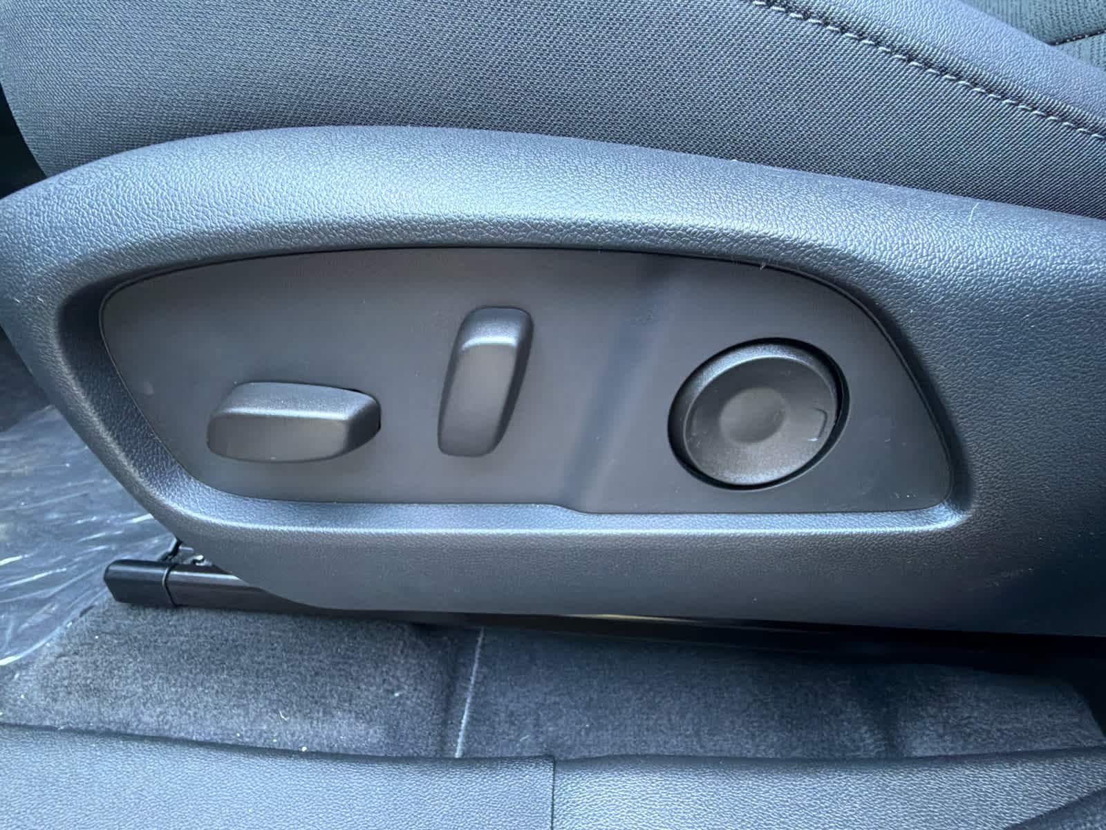 2027 Chevrolet Equinox LT - Photo 20
