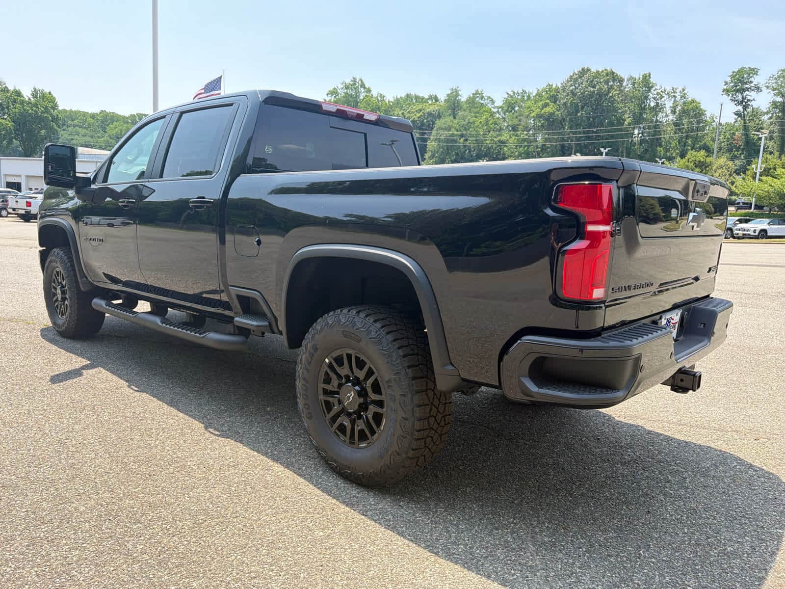2026 Chevrolet Silverado 2500 HD ZR2 - Photo 12