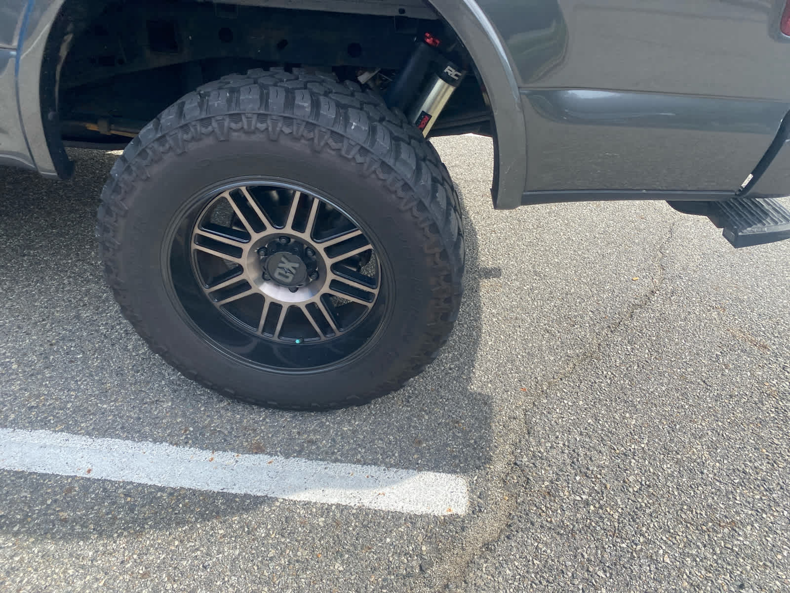 2020 Ford F-150 Lariat photo 2