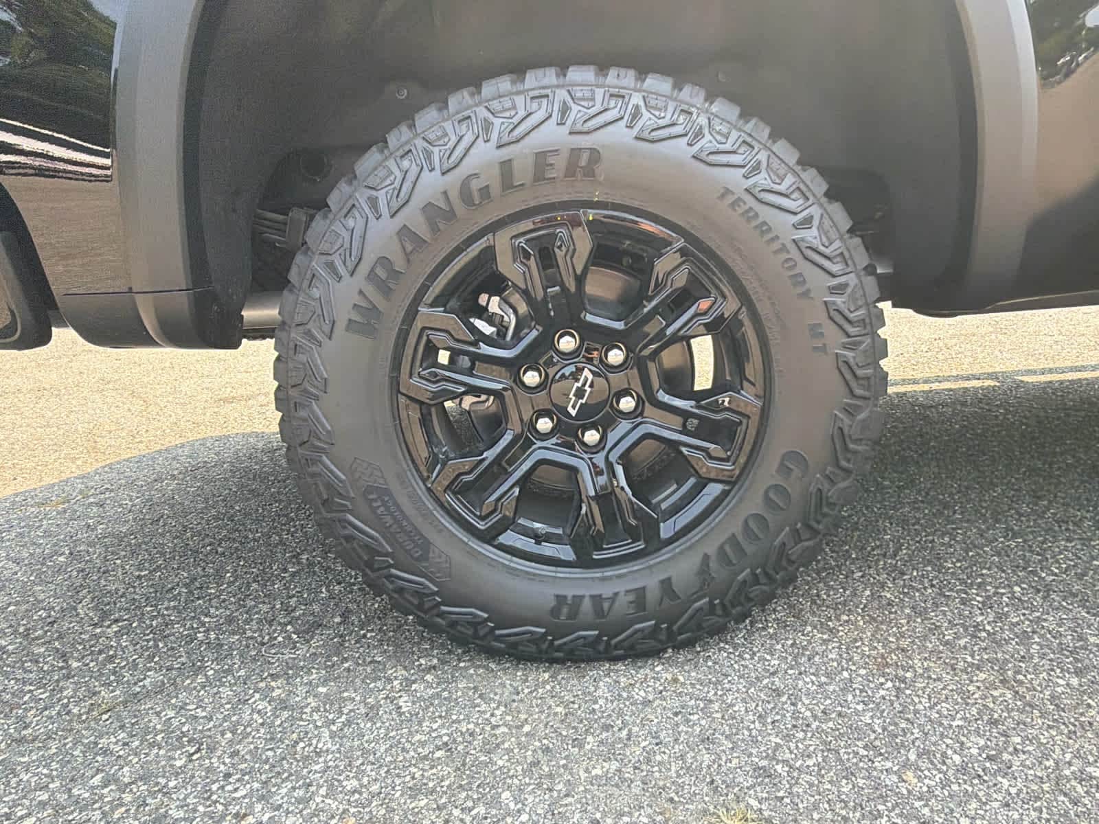 2026 Chevrolet Silverado 1500 ZR2 - Photo 6