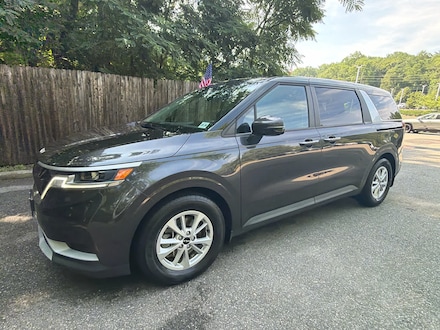 2022 Kia Carnival LX
