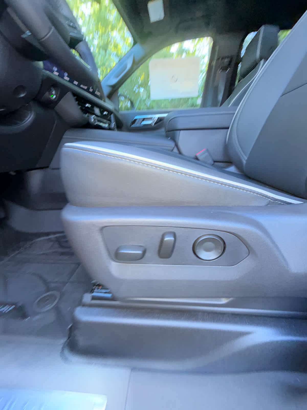 2026 Chevrolet Tahoe Premier - Photo 23