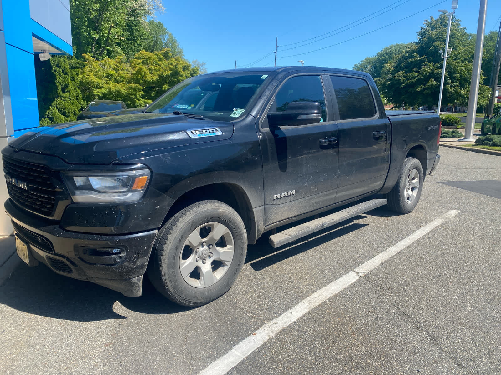 2023 RAM 1500 Big Horn/Lone Star 4x4 Crew Cab 5'7's photo