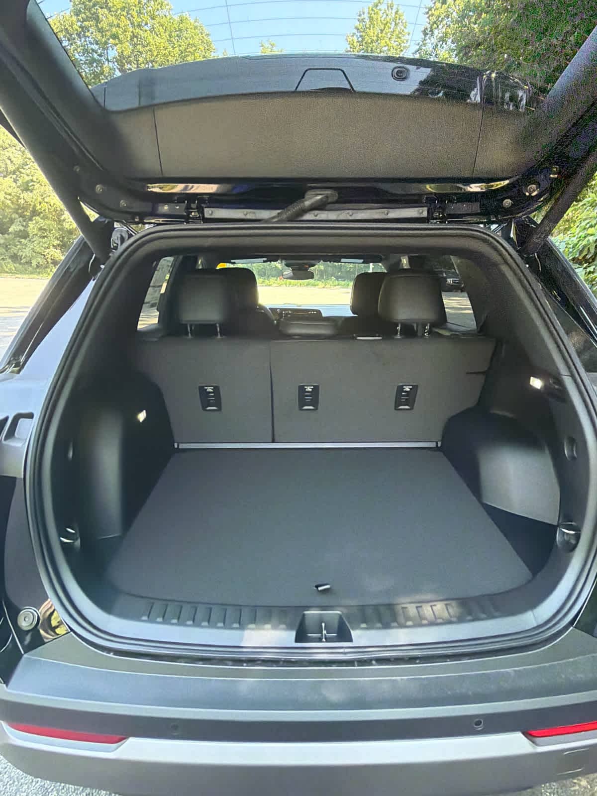 2027 Chevrolet Equinox LT - Photo 13