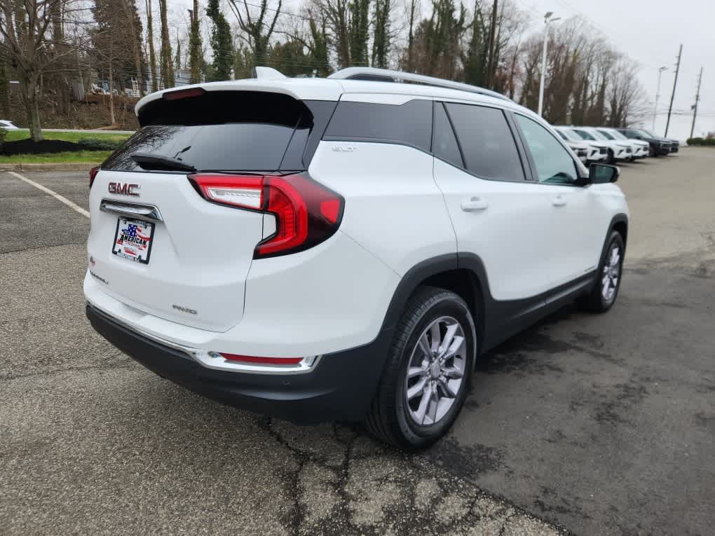 View vehicle photo 6