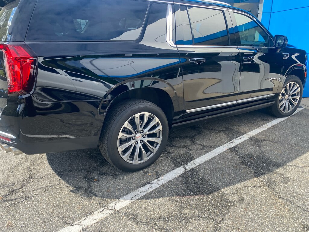 Used 2021 GMC Yukon XL Denali SUV