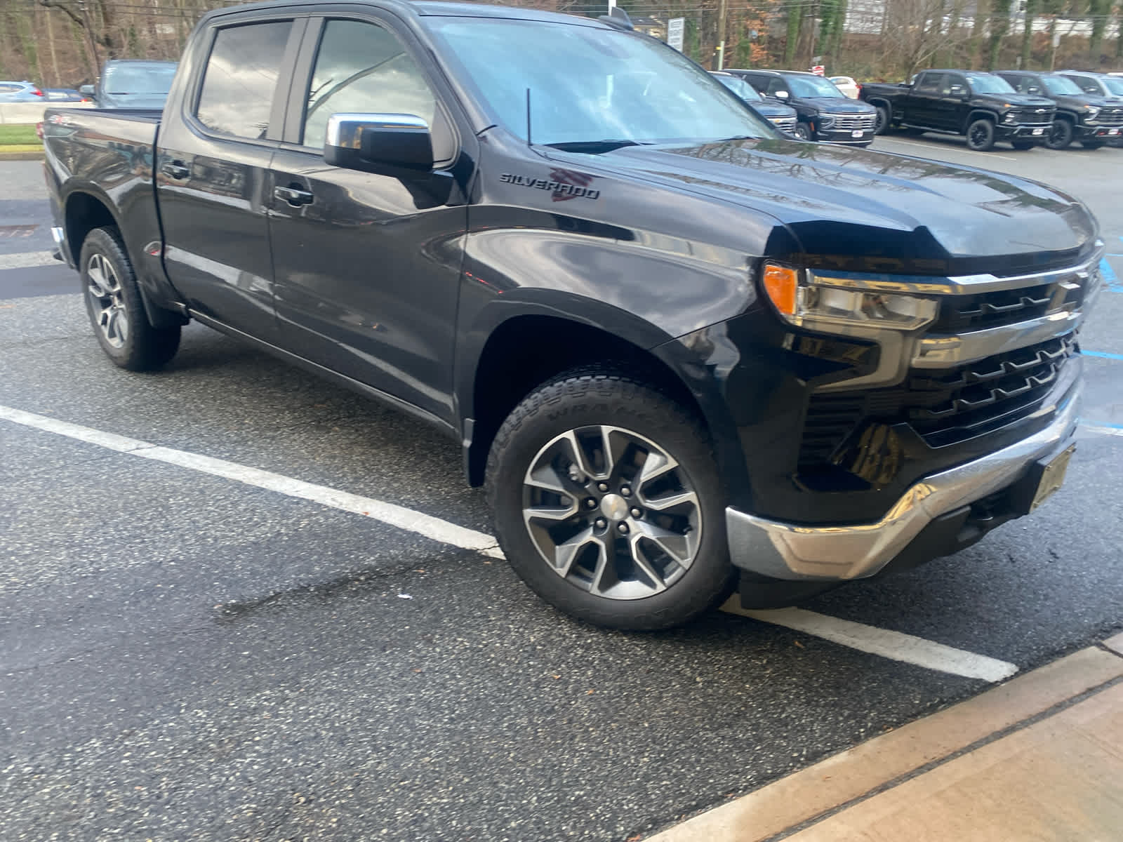2023 Chevrolet Silverado 1500 LT's photo