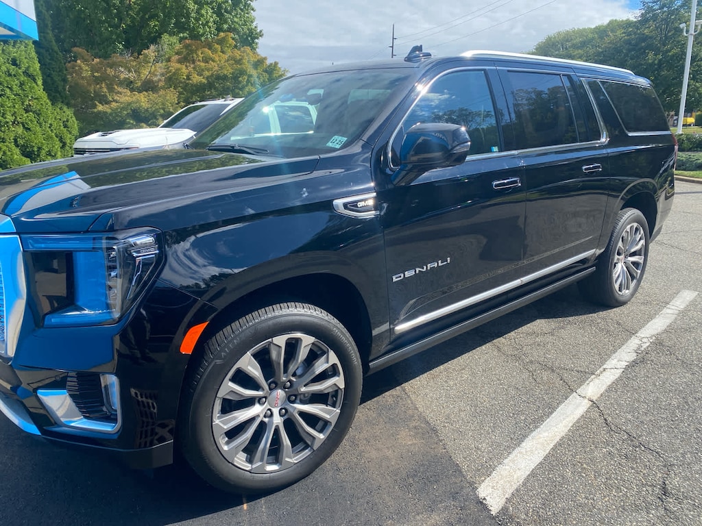 Used 2021 GMC Yukon XL Denali SUV