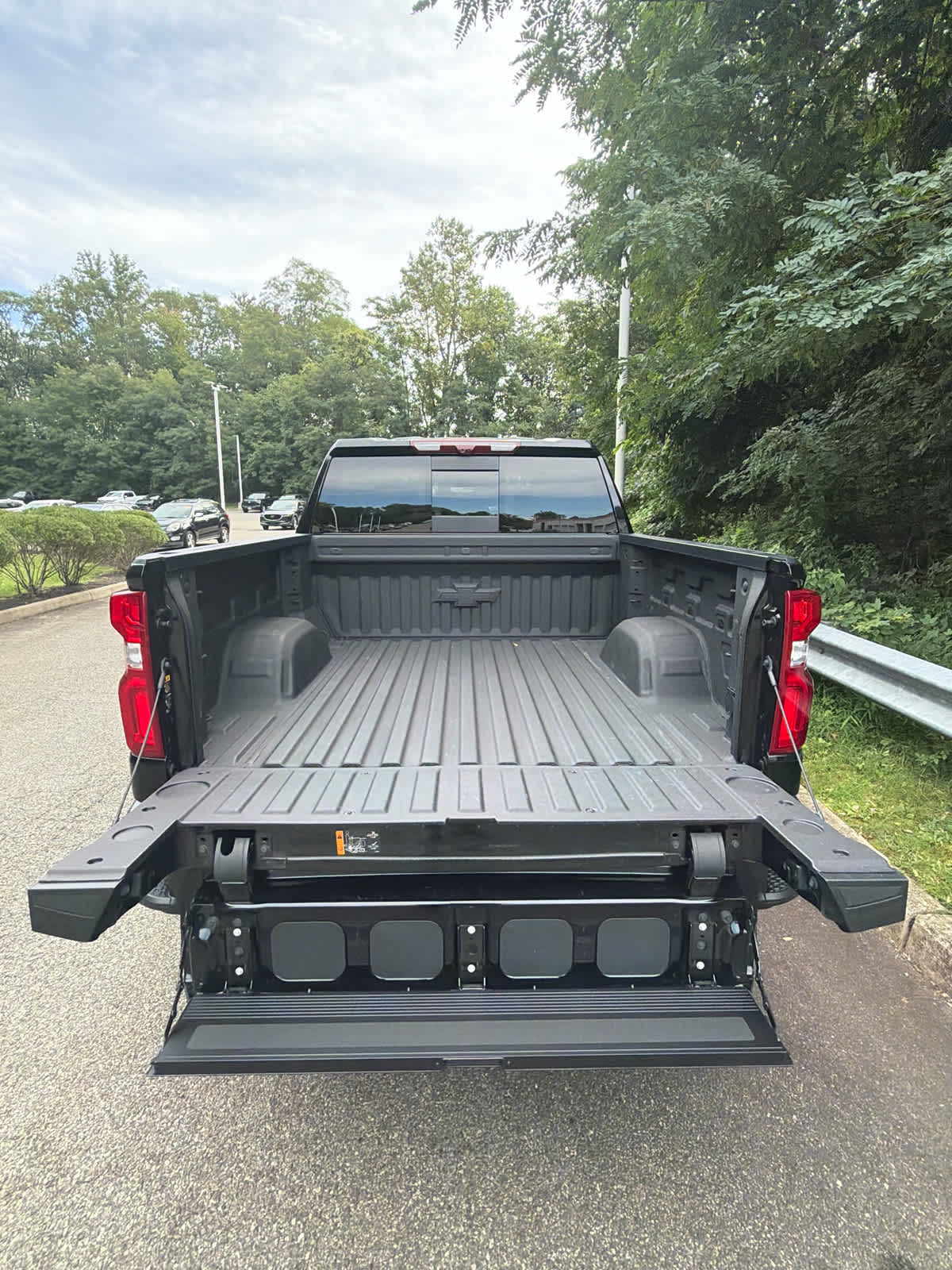 2026 Chevrolet Silverado 1500 ZR2 - Photo 9