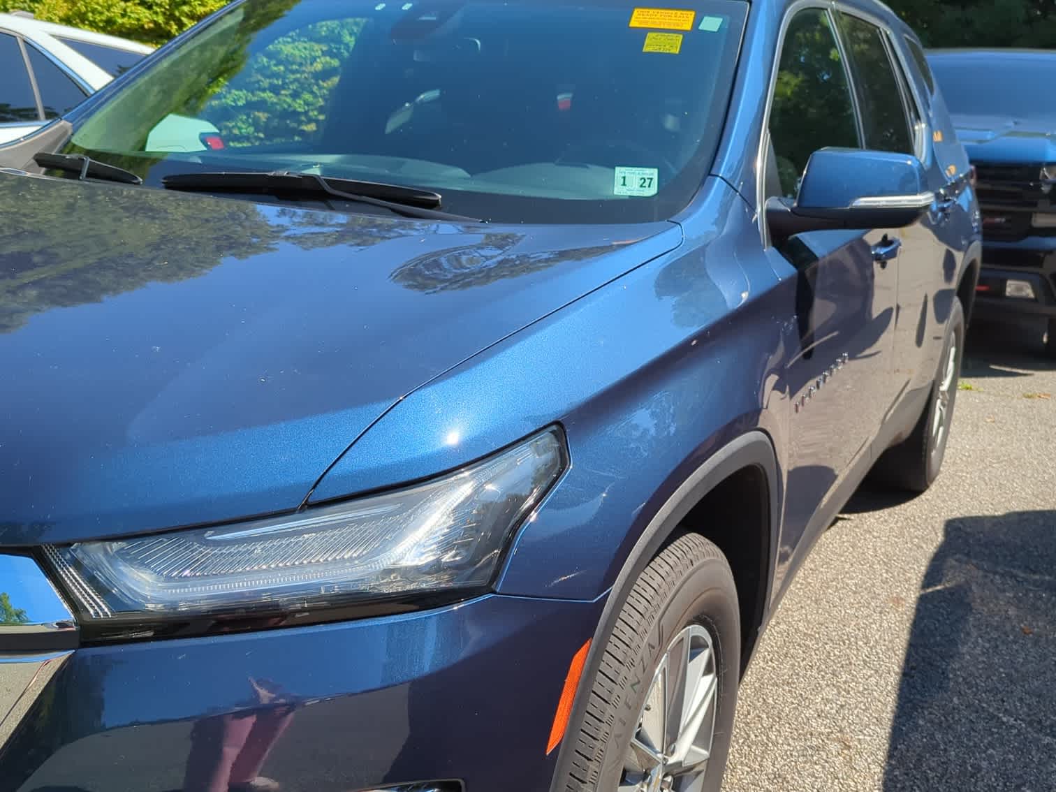 Certified 2022 Chevrolet Traverse 1LT with VIN 1GNEVGKW2NJ124779 for sale in Middletown, NJ