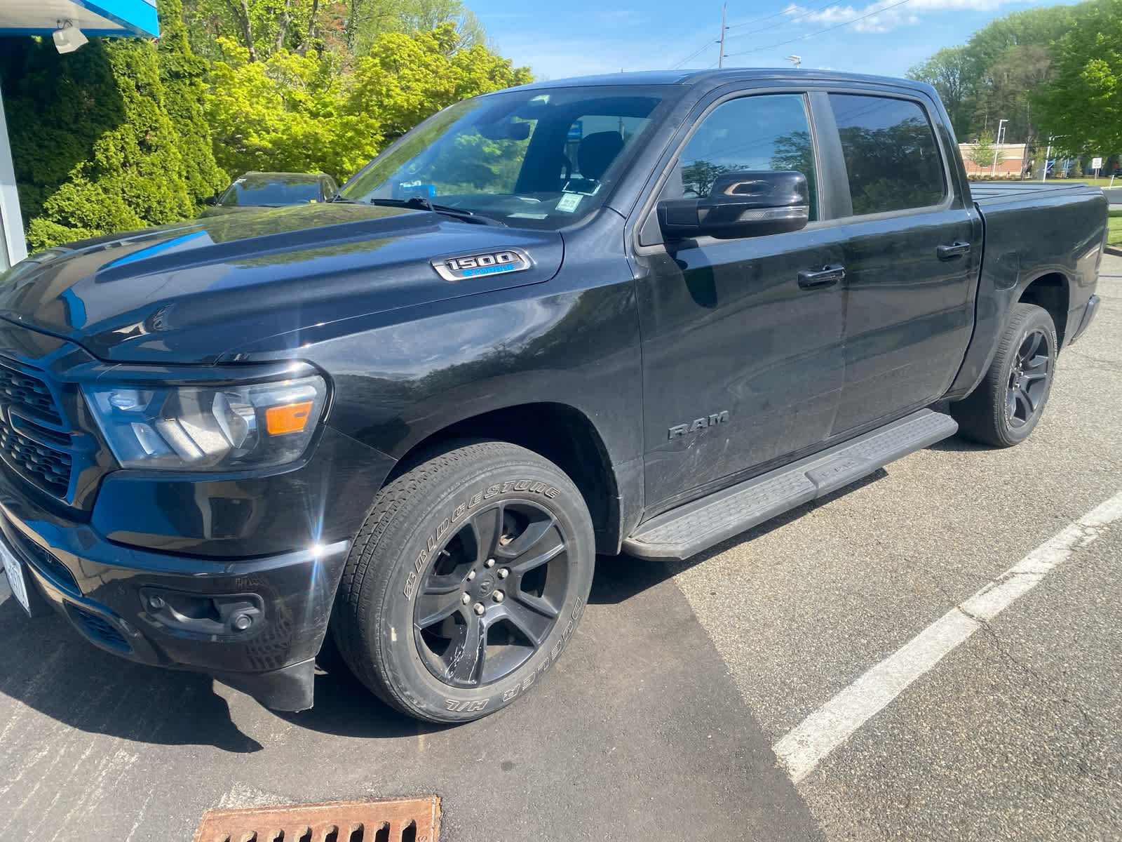 2023 RAM 1500 Big Horn/Lone Star 4x4 Crew Cab 5'7's photo