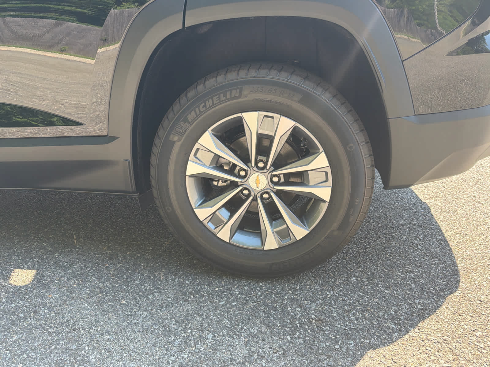 2027 Chevrolet Equinox LT - Photo 10