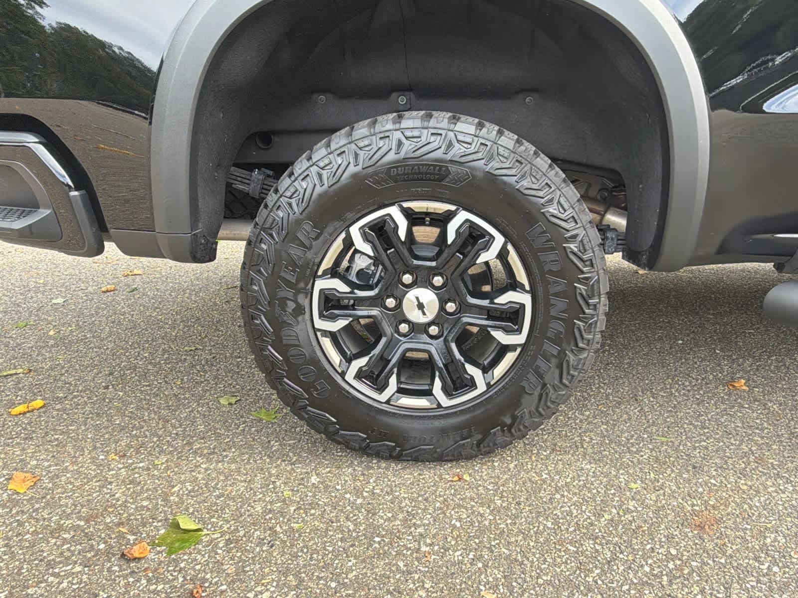 2026 Chevrolet Silverado 1500 ZR2 - Photo 6