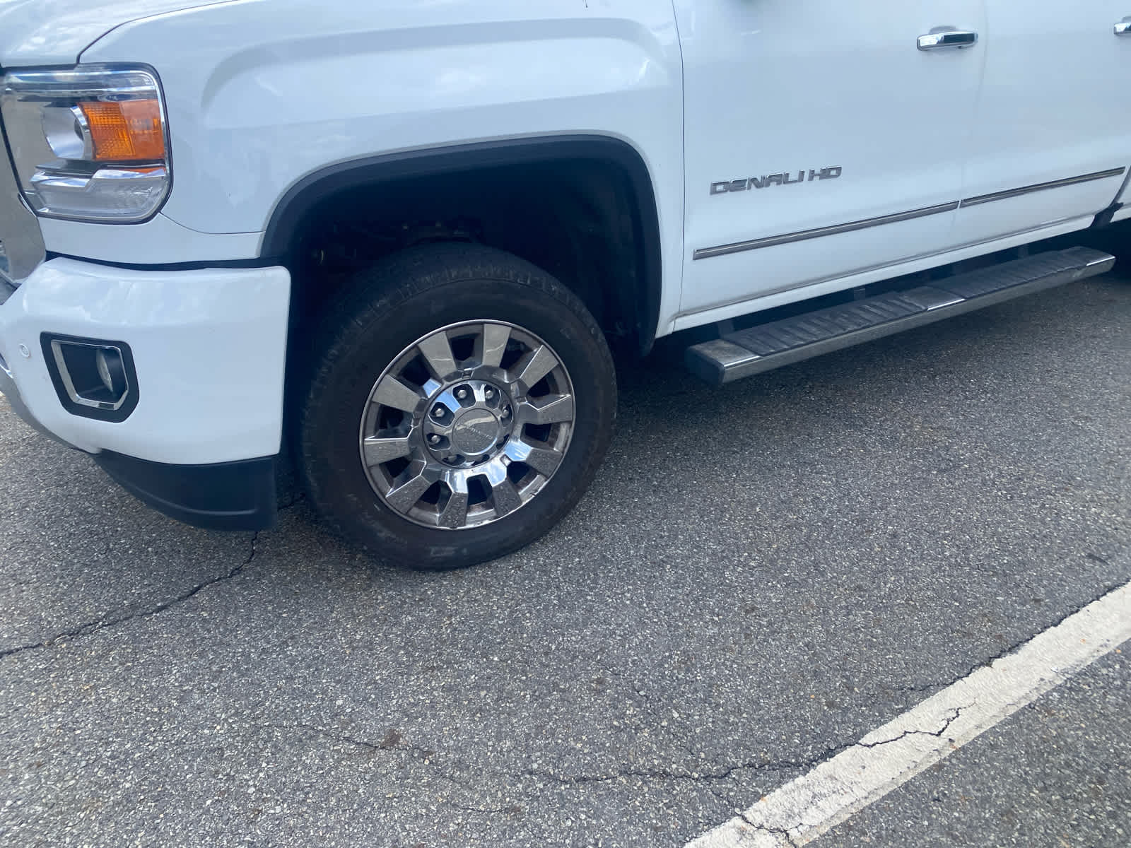 2019 Gmc Sierra 2500 HD Denali photo 3