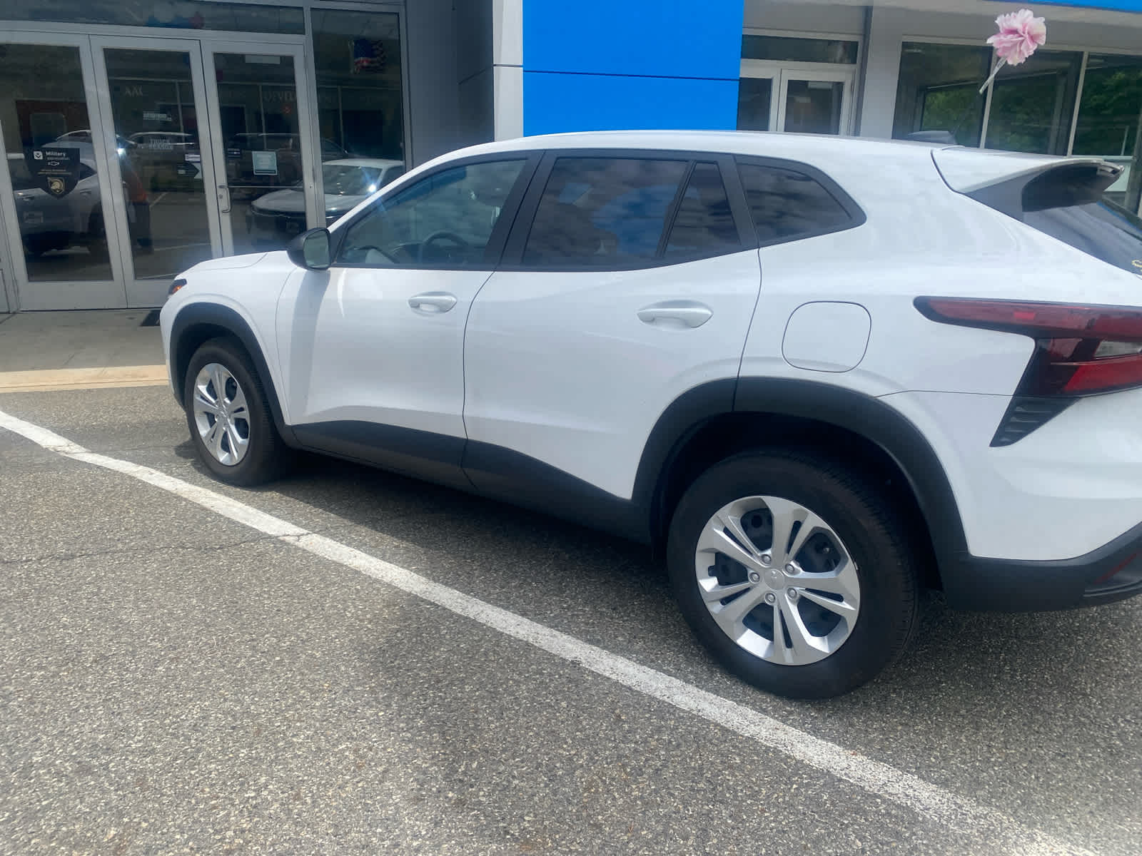 2024 Chevrolet Trax LS's photo