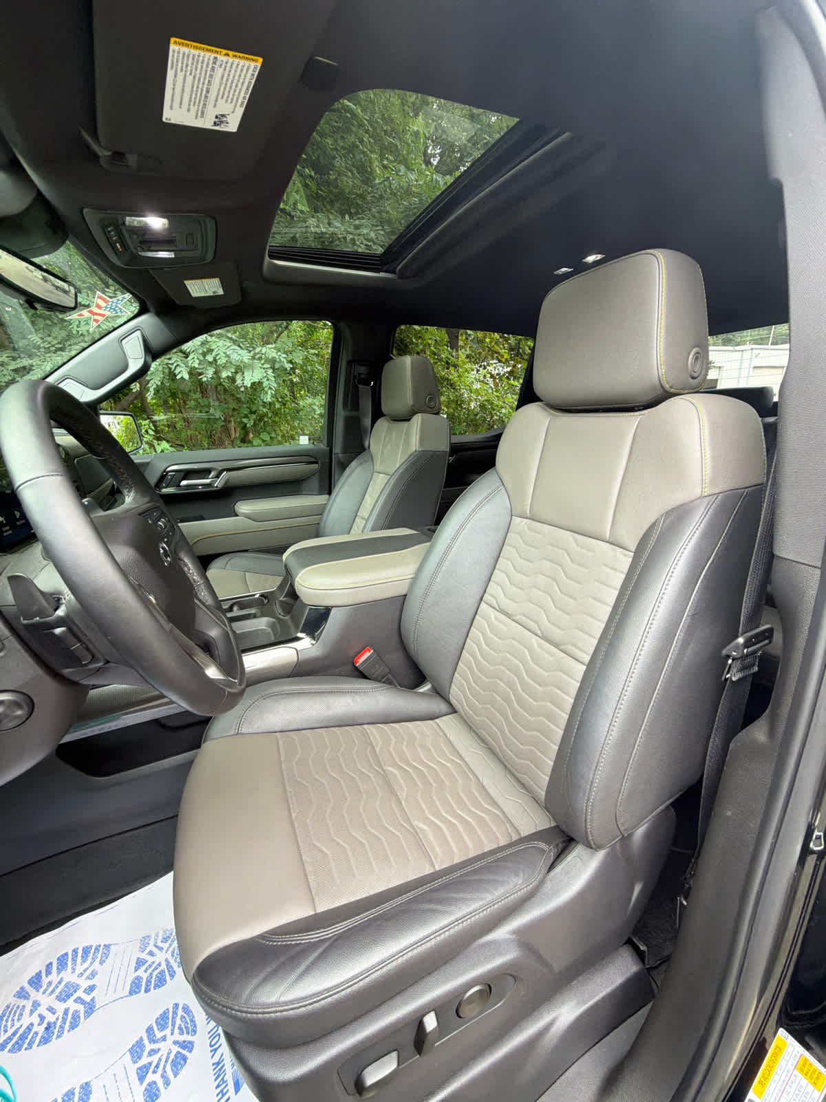 2026 Chevrolet Silverado 1500 ZR2 - Photo 17