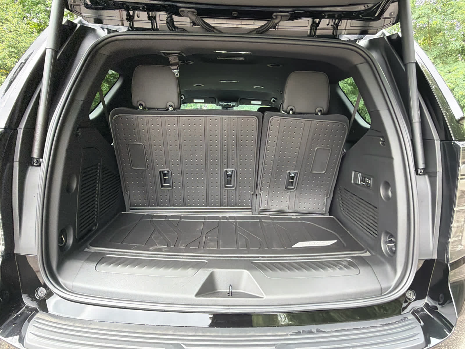 2026 Chevrolet Tahoe LT - Photo 10