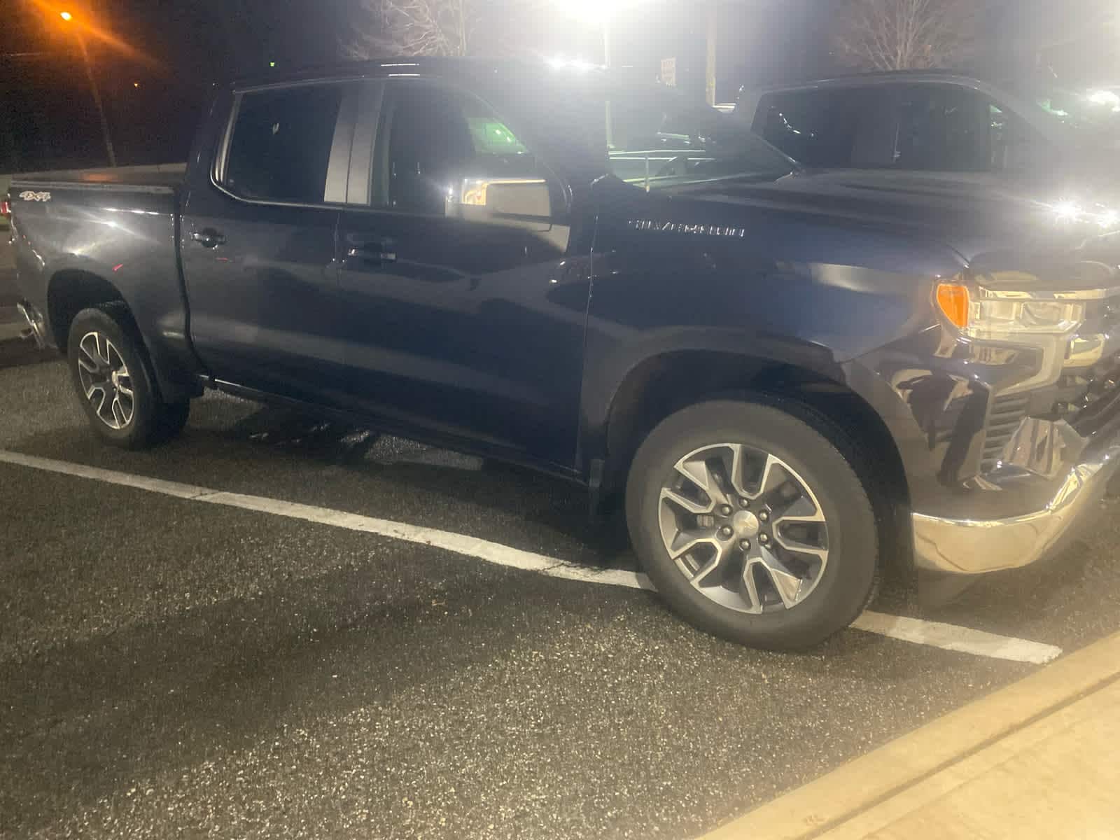 2022 Chevrolet Silverado 1500 LT's photo