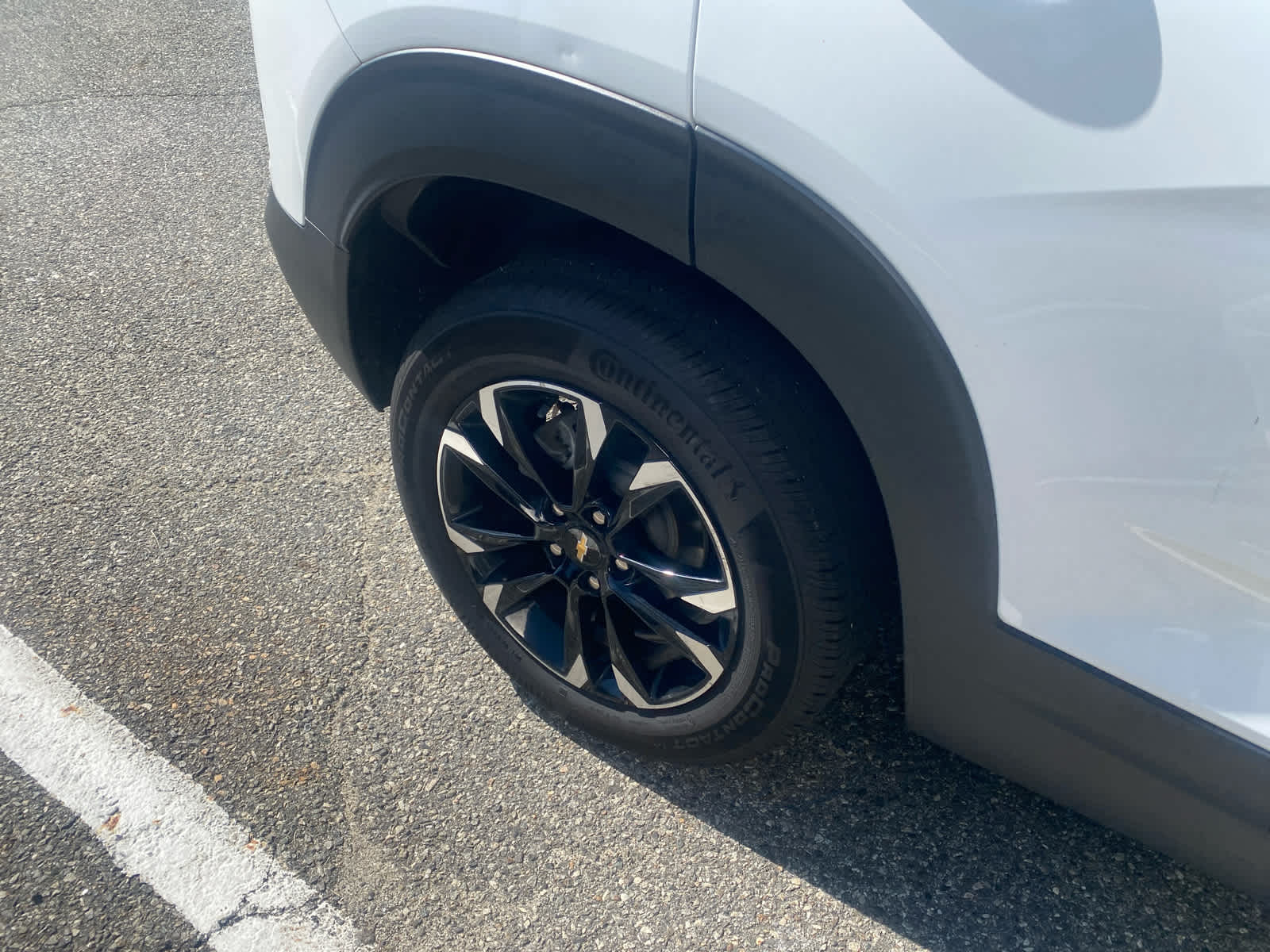 2023 Chevrolet Trailblazer LT photo 2