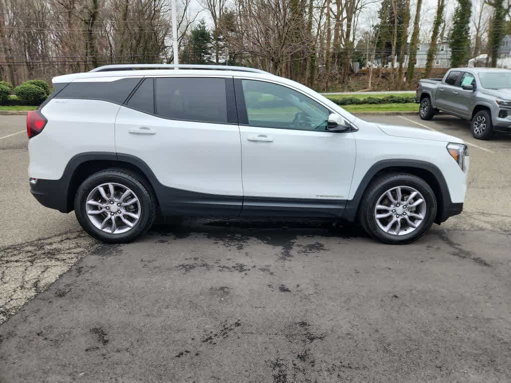 View vehicle photo 5