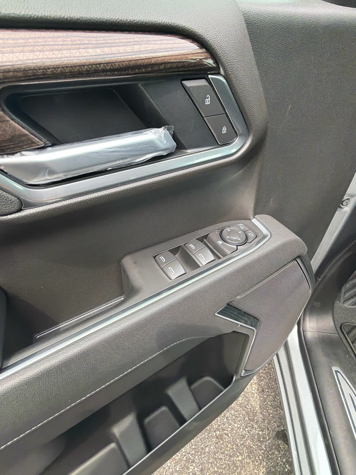 2026 Chevrolet Silverado 1500 LT - Photo 17