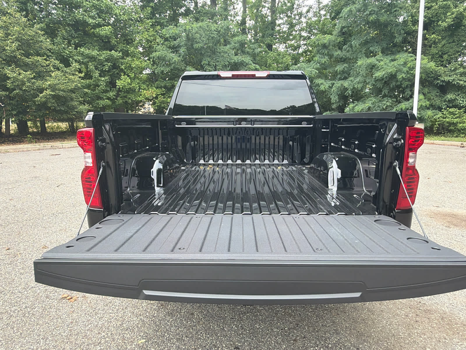 2026 Chevrolet Silverado 1500 LT - Photo 9