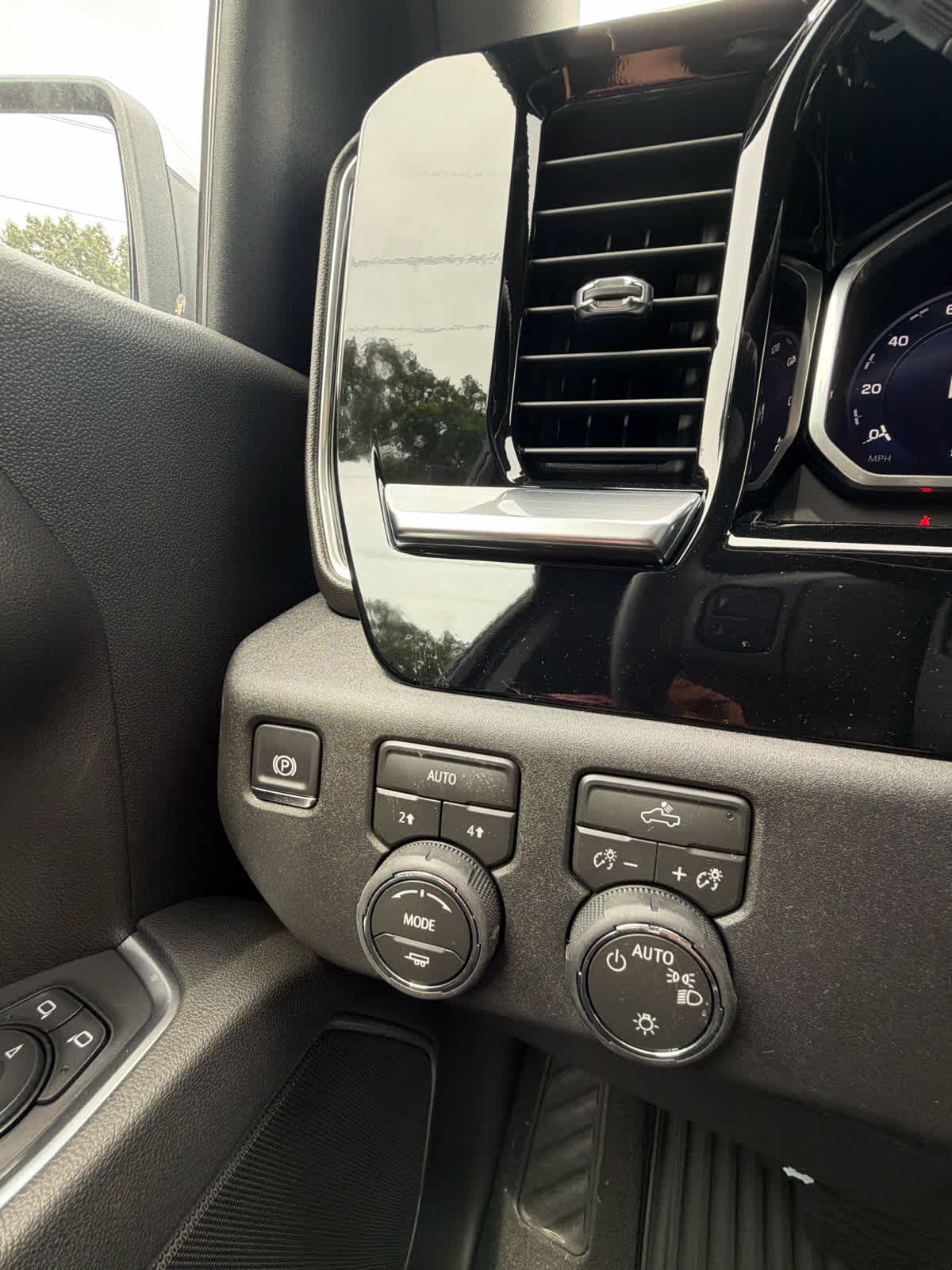 2026 Chevrolet Silverado 1500 LT - Photo 22