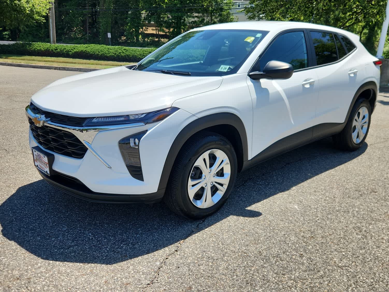 2024 Chevrolet Trax LS's photo
