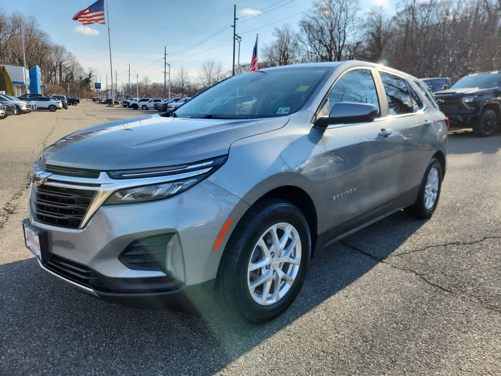 2023 Chevrolet Equinox LT's photo