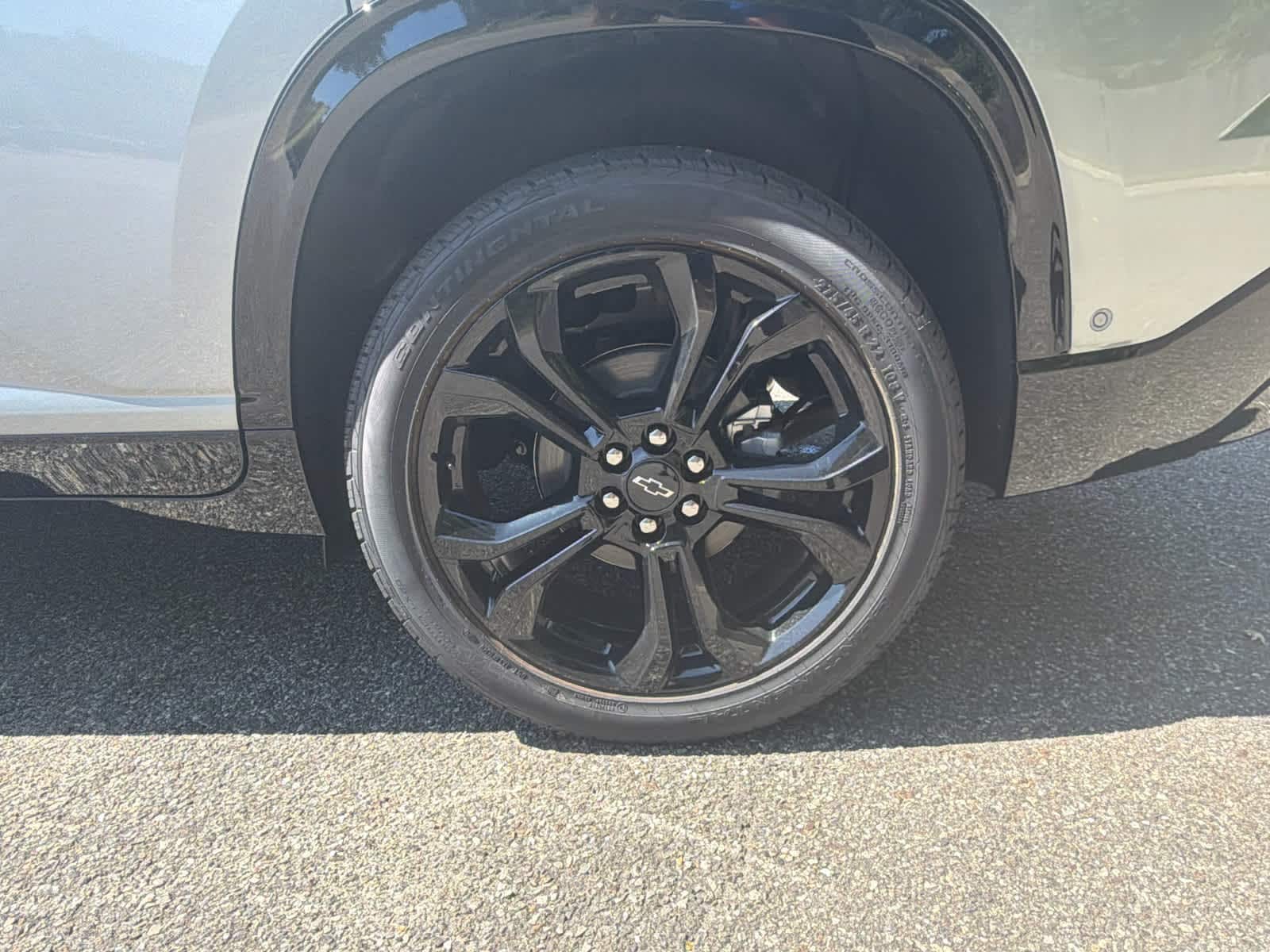 2027 Chevrolet Traverse RS - Photo 10