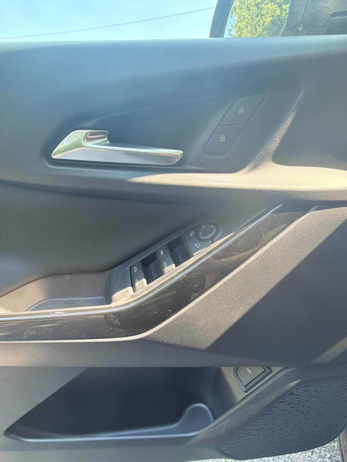 2026 Chevrolet Equinox LT - Photo 17